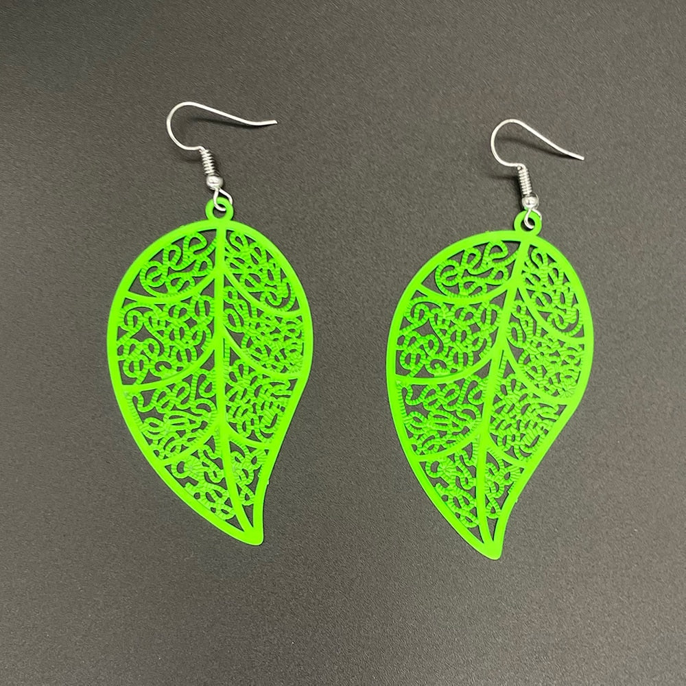 Hollow Filigree Leaf Earrings