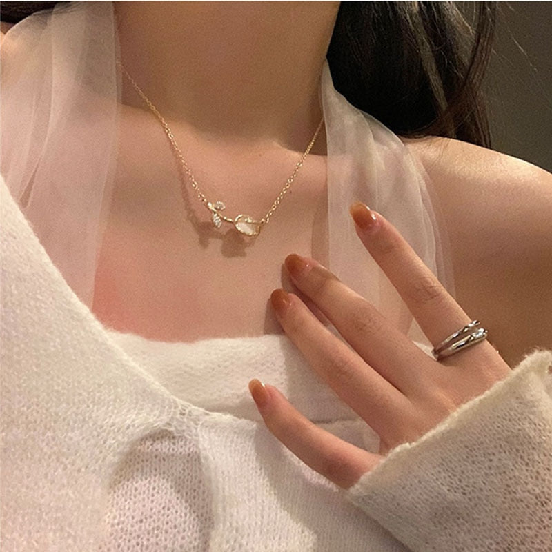 Shiny Butterfly Necklace Exquisite Golden