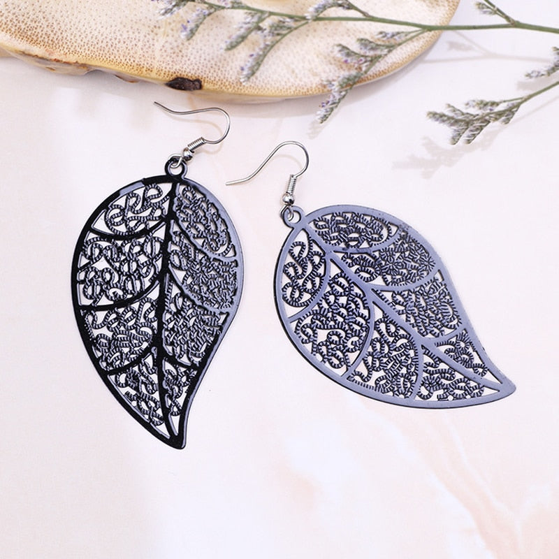 Hollow Filigree Leaf Earrings