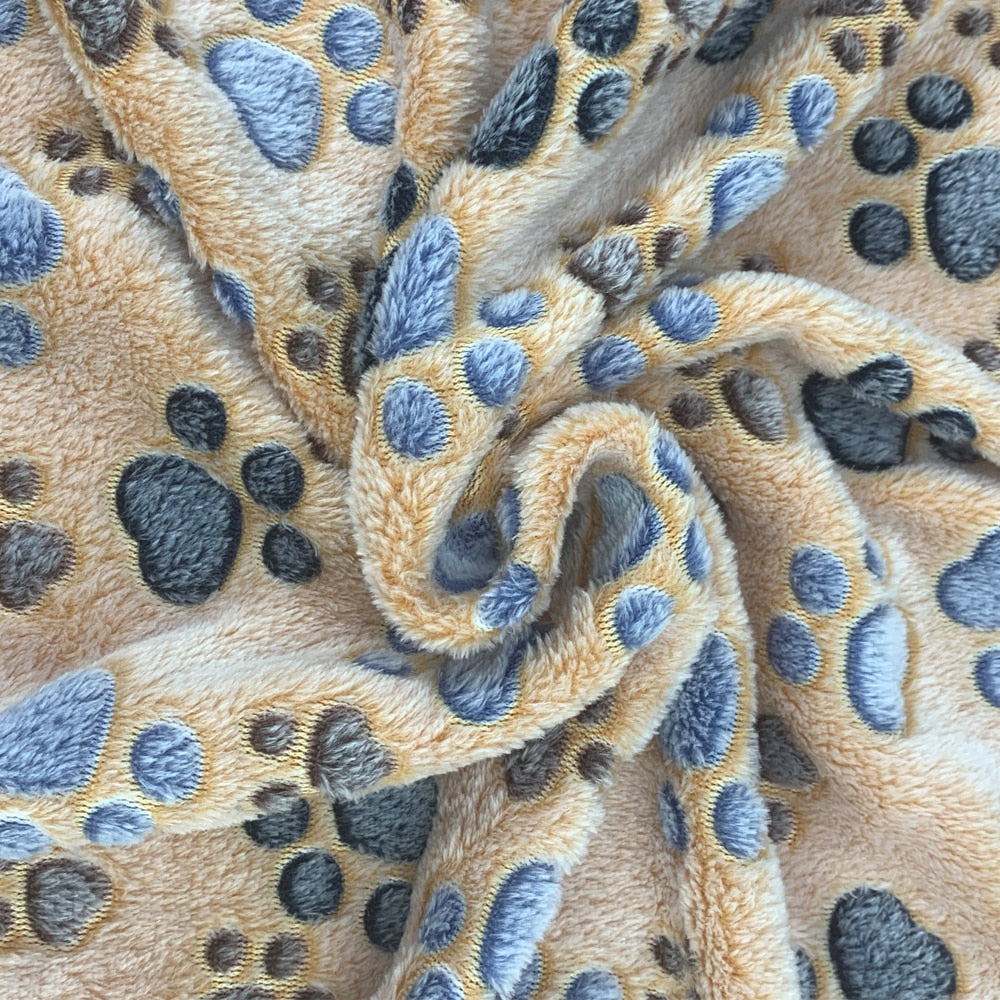 Blanket Winter Coral plush paw print blanket