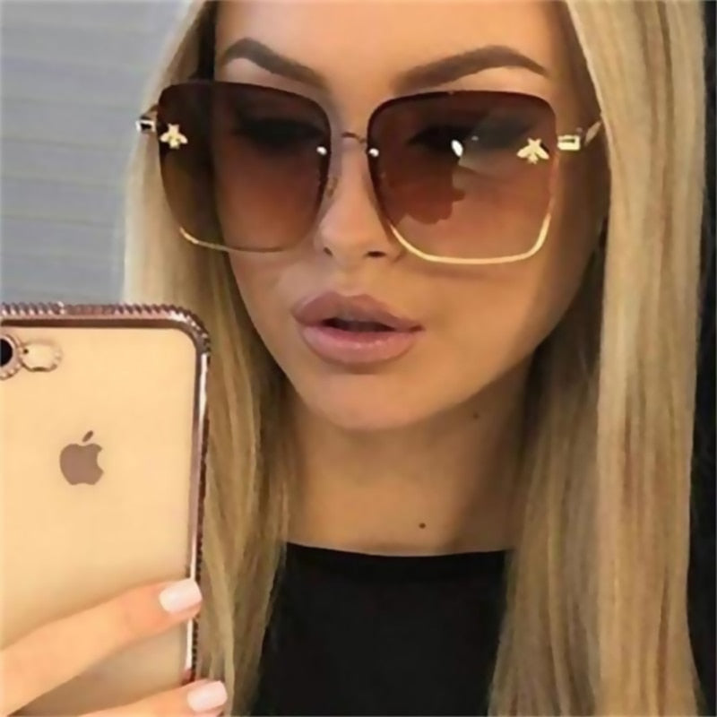 2022 New Fashion Lady Oversize Rimless Square Bee Sunglasses Women Men Small Glasses Gradient Sun Glasses Female UV400