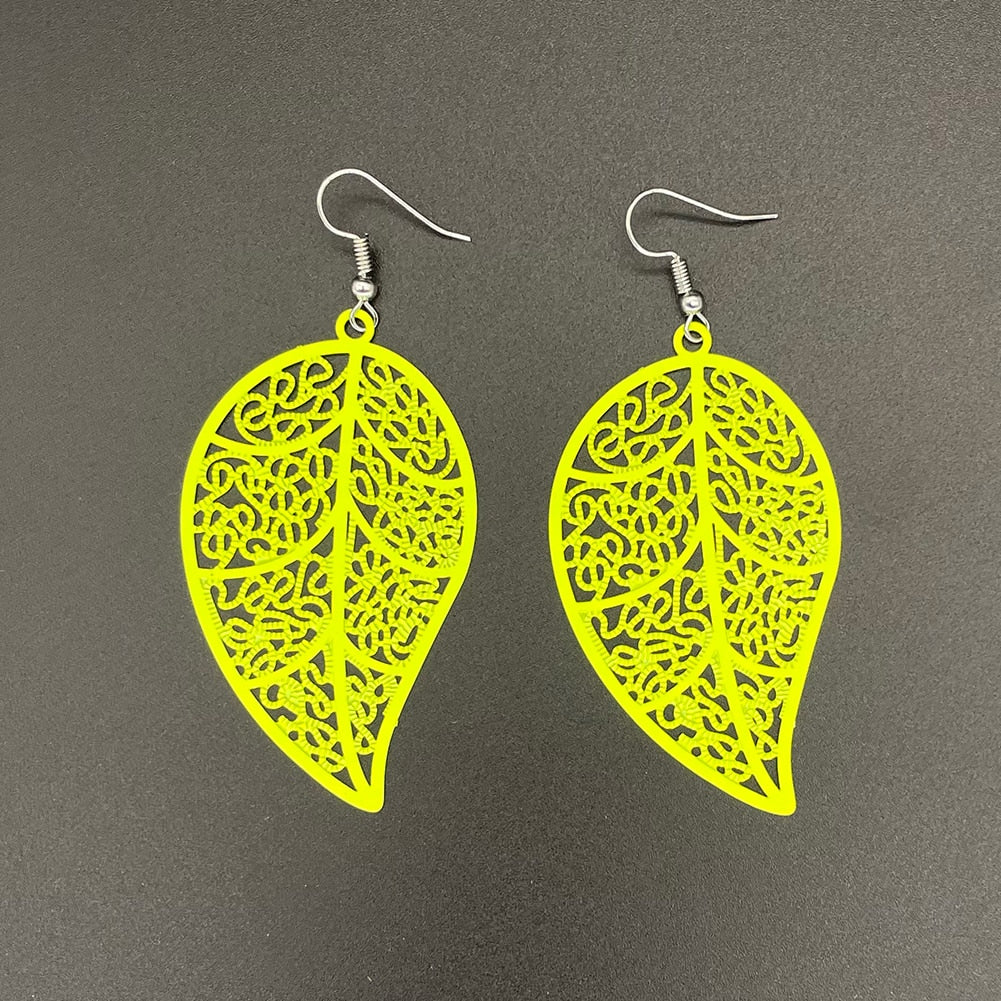 Hollow Filigree Leaf Earrings